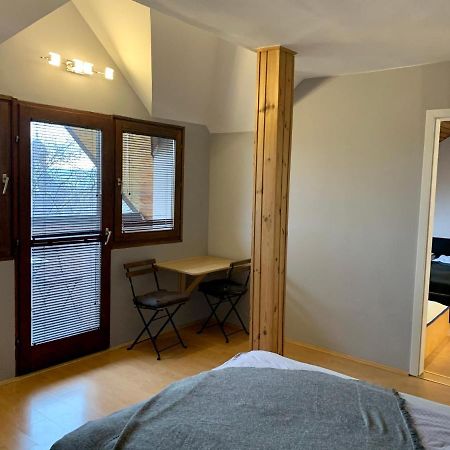 Var-Lak Apartman เอ็กเกอร์ ภายนอก รูปภาพ